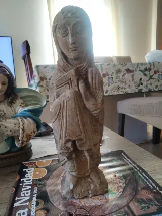 Antigua Estatuilla Virgen María