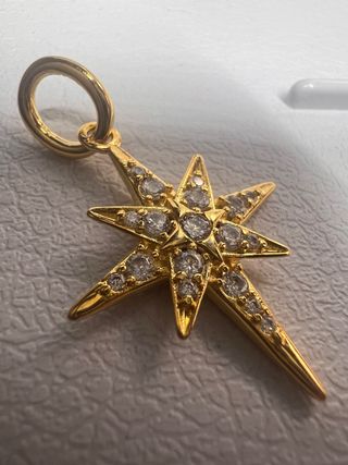 Dije Pandora Estrella Dorada