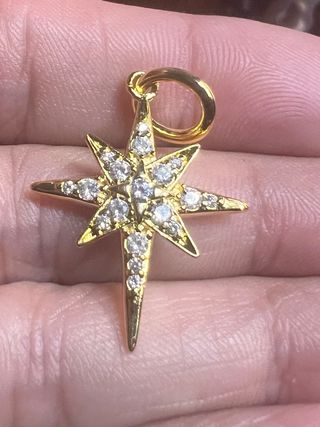 Dije Pandora Estrella Dorada