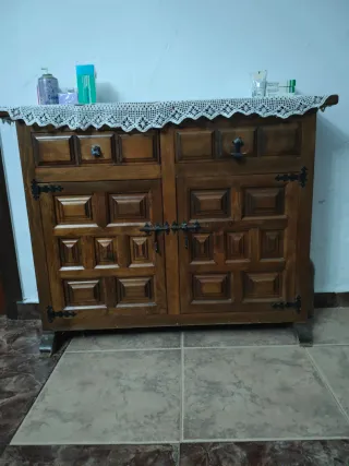 Mueble Castellano Madera y Metal
