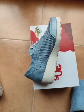 Zapatillas nuevas con plantilla extraíble