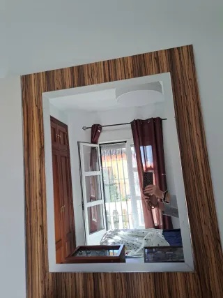 Specchio da trucco in legno e vetro