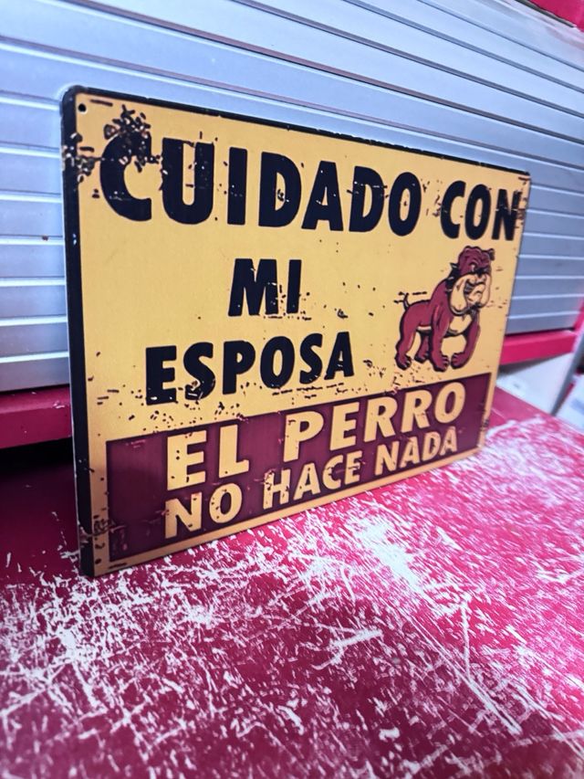 Cartel Metálico Cuidado con mi Esposa Humor