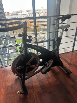 Bicicleta Estática DKN Utility 61