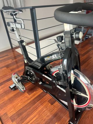 Bicicleta Estática DKN Utility 61