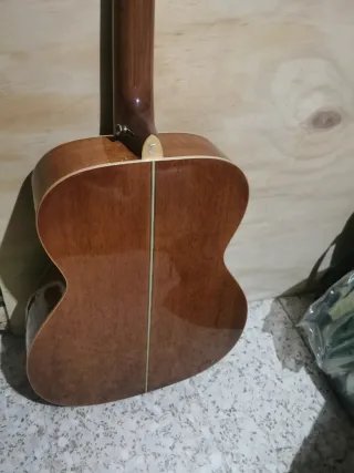 Guitarra Acústica + Accesorios