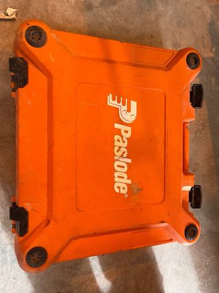 Pistola Clavadora Paslode Impulse IM90i