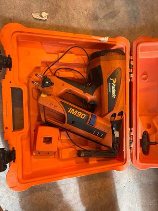 Pistola Clavadora Paslode Impulse IM90i