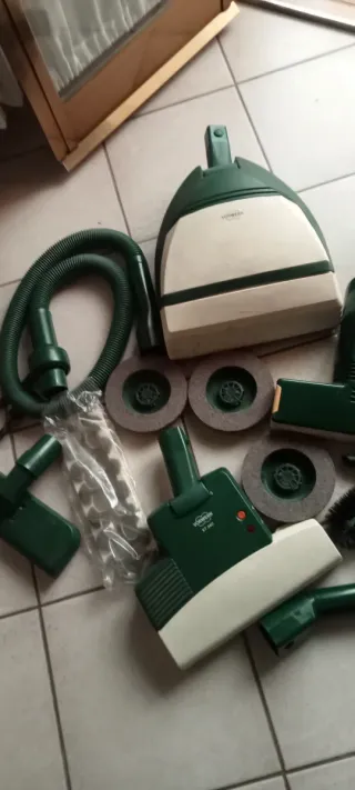 Accessori Folletto - Varie Spazzole e Tubi