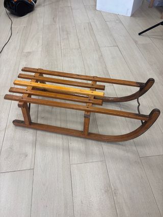 Trineo de madera clásico