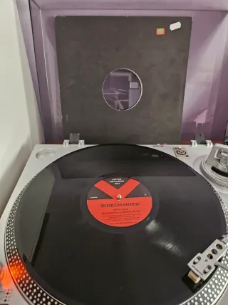 Vinilo Sidechained - Officious (Endurance Remix)