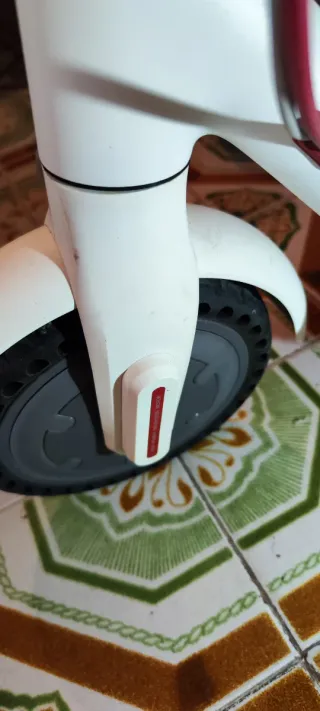 Patinete Eléctrico Xiaomi Blanco 9.000 kilómetros