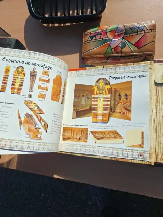 LIBRO Y MAQUETA MOMIA
