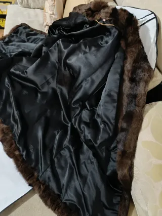 Abrigo de piel marrón