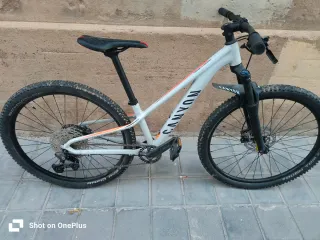 Bicicleta Canyon Young Hero  Talla M 27.5 Pulgadas