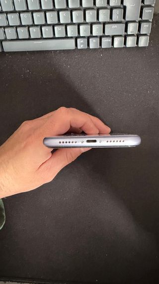 iPhone 11 64GB Violeta - Batería 76%