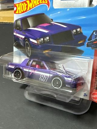 Hot Wheels '87 Buick Regal GNX