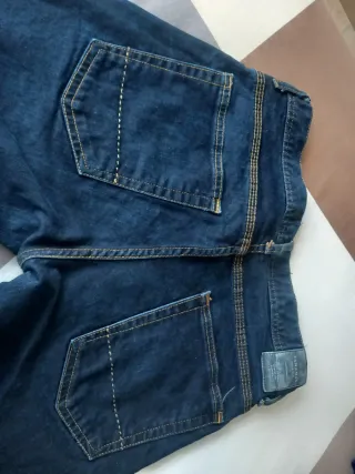 Pantalón vaquero Zara chico Talla M