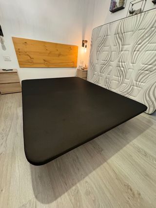 Base de cama tapizada negro