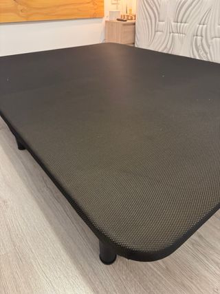 Base de cama tapizada negro