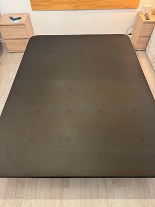 Base de cama tapizada negro