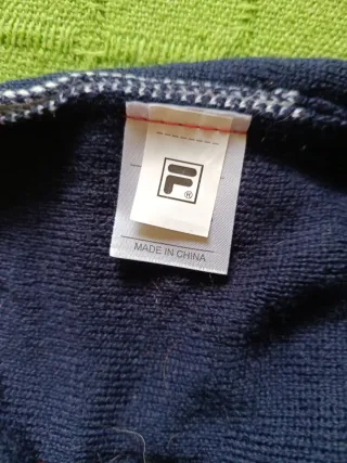 Gorro Fila Azul, Blanco y Rojo