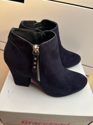 Botines azul marino ante tacón