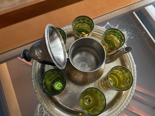 Juego Tetera y Vasos Vidrio Dorado