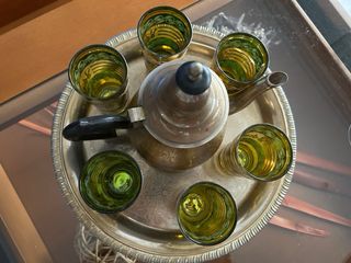 Juego Tetera y Vasos Vidrio Dorado