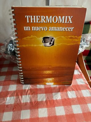 Thermomix TM21 con accesorios
