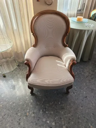 Poltrona Vintage Beige e Legno