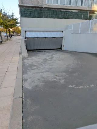 PLAZA GARAJE GRANDE.