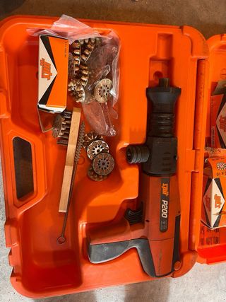 Pistola clavadora Split P200