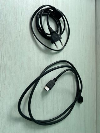 Xbox One S da 365 GB in ottime condizioni, usata e ben curata