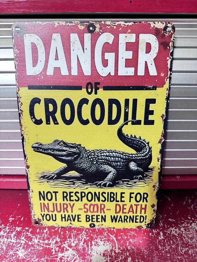 Cartel Peligro Cocodrilos Metal