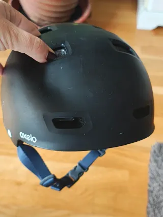 Casco patinete Decathlon negro