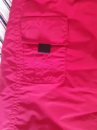 Pantalón de nieve para niño/niña. Talla 6, 7.