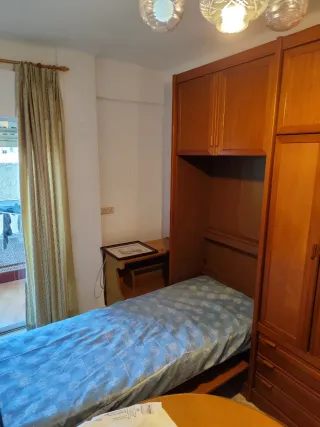 Armario con cama extraíble de madera