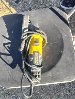 Amoladora Stanley Fatmax 750W