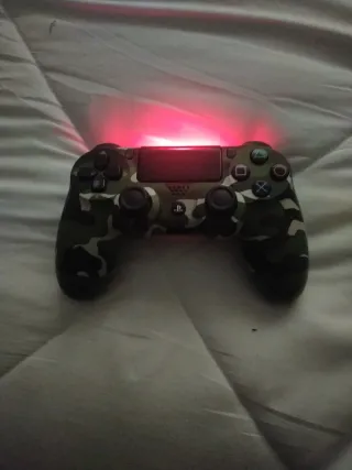 Consola PS4 Slim Negra en perfecto estado poco uso