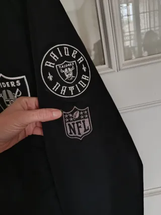 Chaqueta Raiders estilo beisbolera