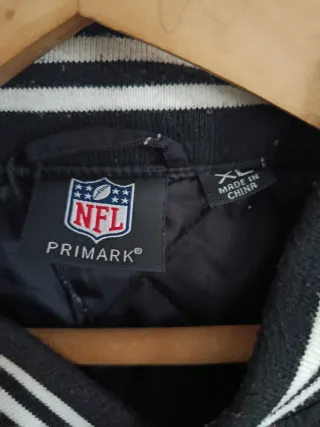 Chaqueta Raiders estilo beisbolera