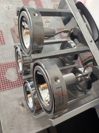 Lámpara metálica plateada