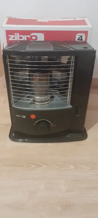 Estufa de parafina Zibro negra