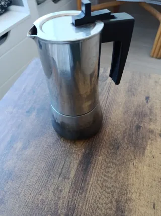 Cafetera italiana de metal