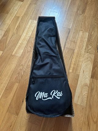 Ukelele Ma Kai Azul con Funda