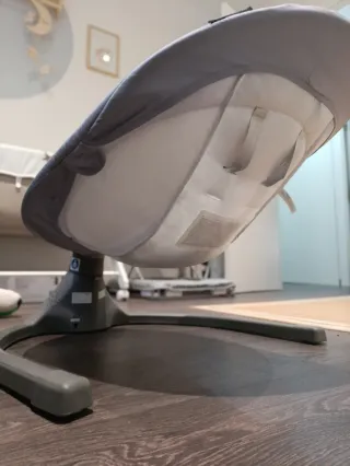 Mecedora bebé Kinderkraft gris