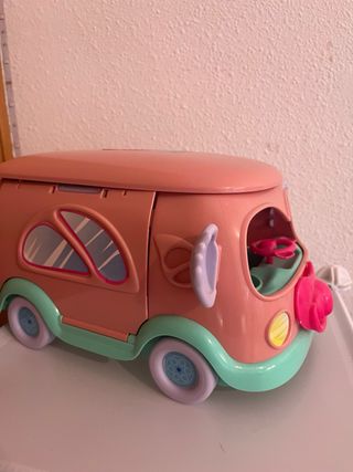 Caravana Bebés Llorones con Piscina y Tobogán.