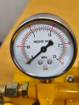 Bomba de prueba hidrostática