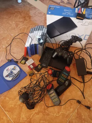 Consola PS2 con controller e accessori